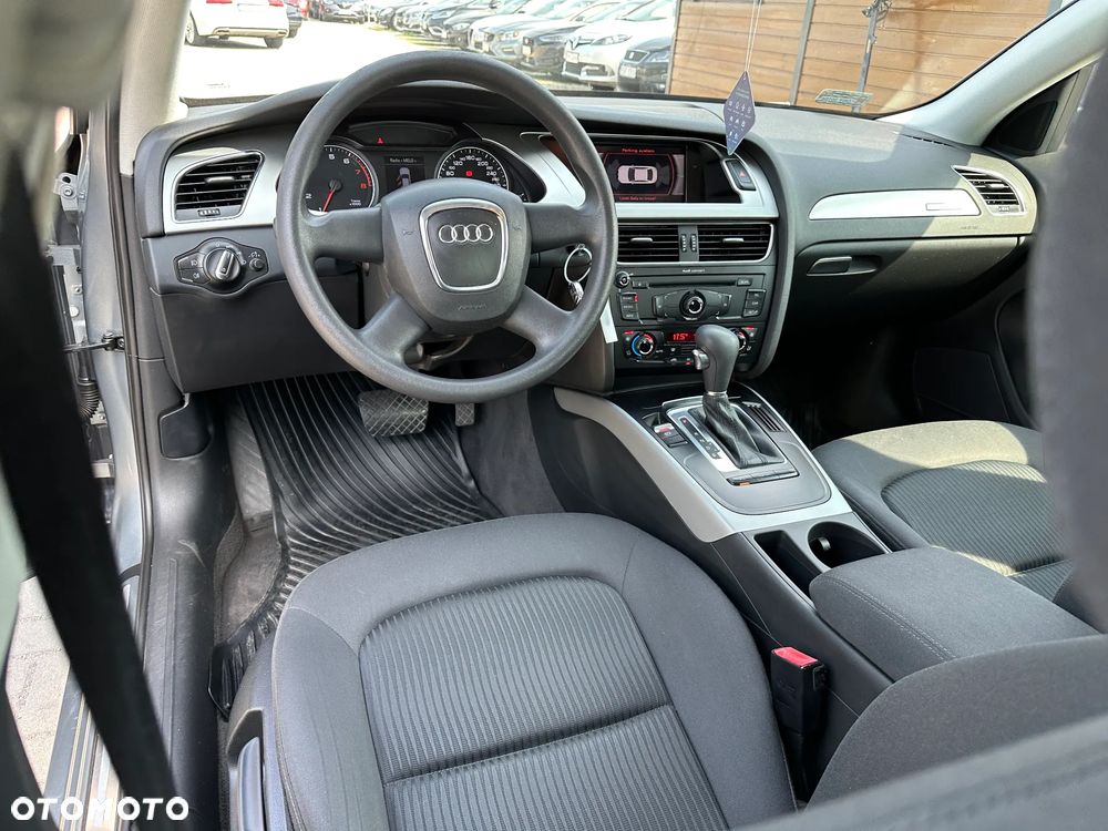 Audi A4 Limousine - 7