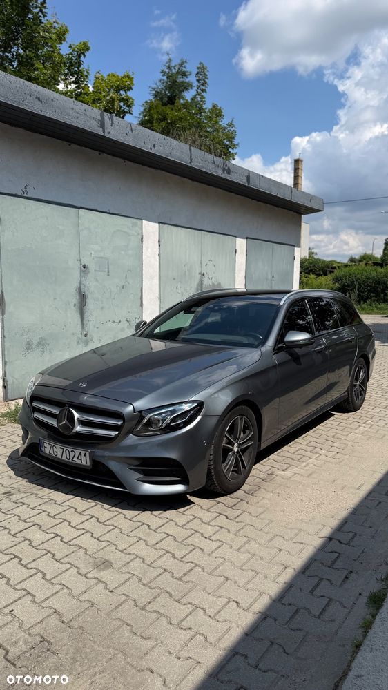 Mercedes-Benz Klasa E 220 d 4Matic 9G-TRONIC AMG Line - 2