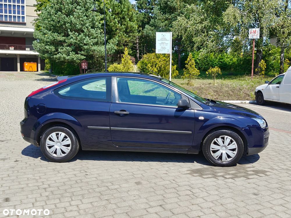 Ford Focus 1.4 Trend + - 4