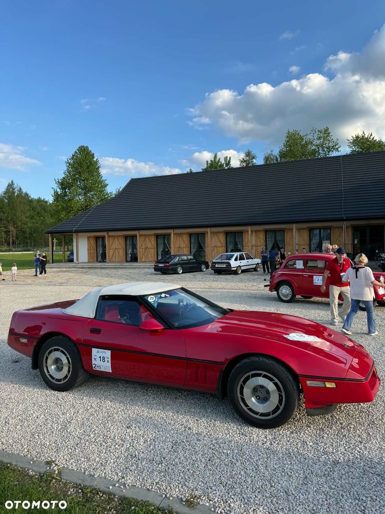 Chevrolet Corvette - 14