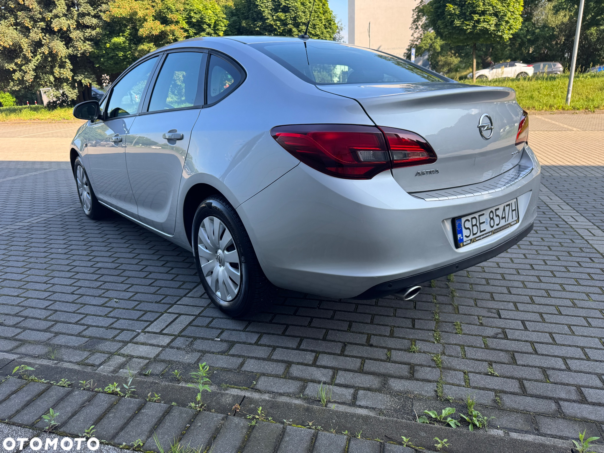 Opel Astra IV 1.4 T Business EU6 - 6