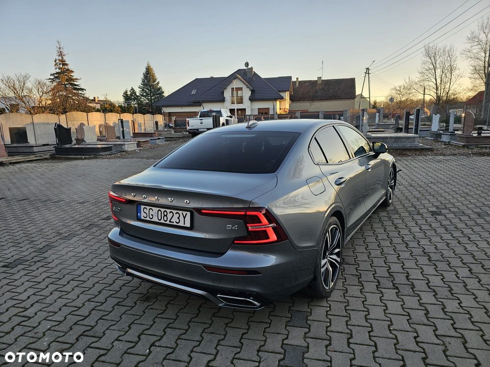 Volvo S60 T4 R-Design First Edition - 8