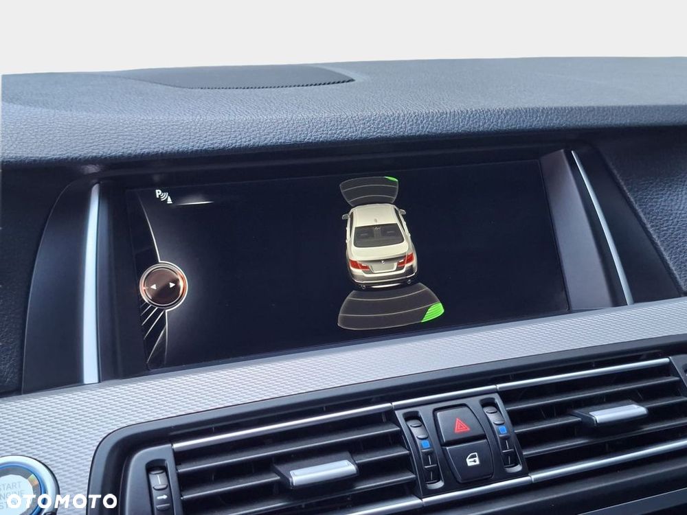 BMW Seria 5 M550d xDrive - 21
