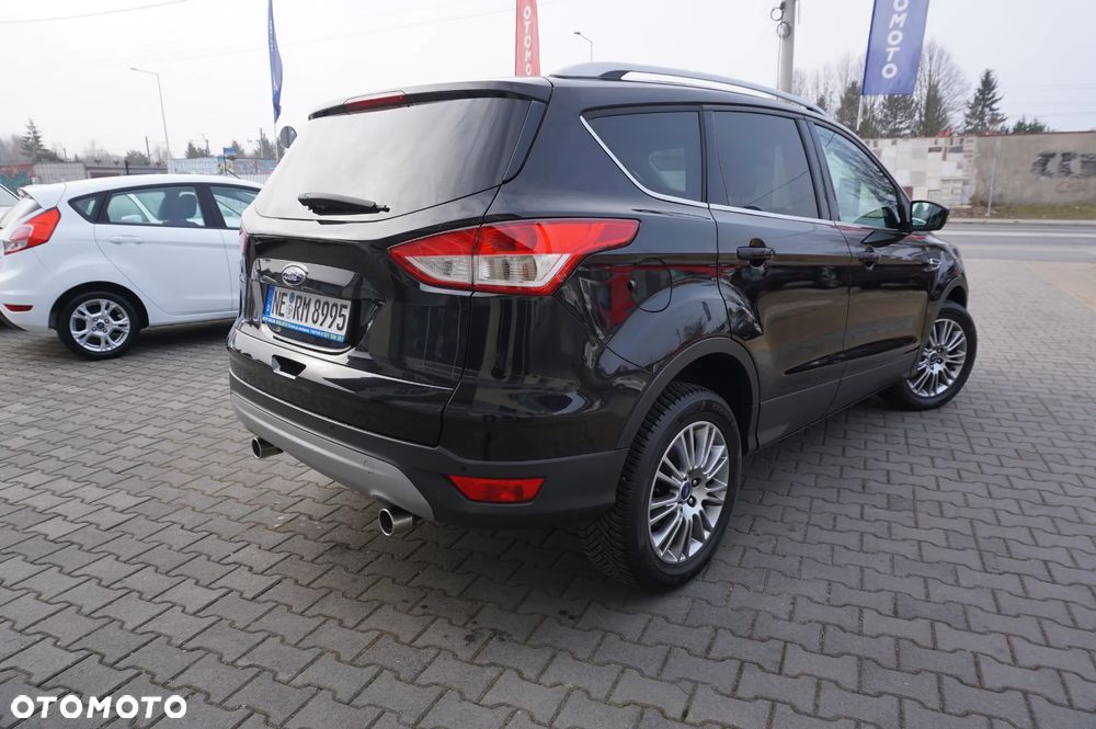 Ford Kuga 2.0 TDCi 2x4 Titanium - 4