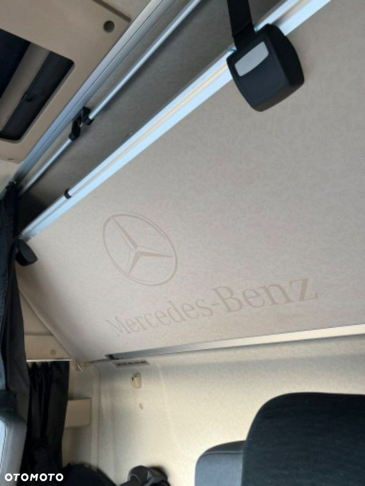 Mercedes-Benz 1845 - 10