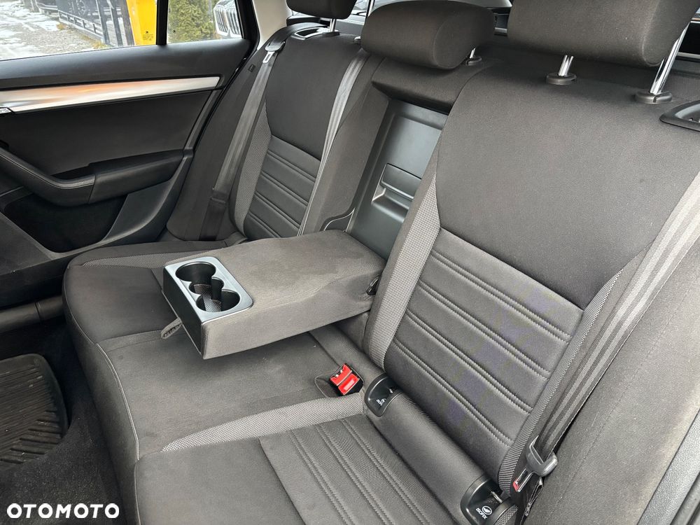 Skoda Octavia 1.6 TDI SCR Ambition DSG - 11