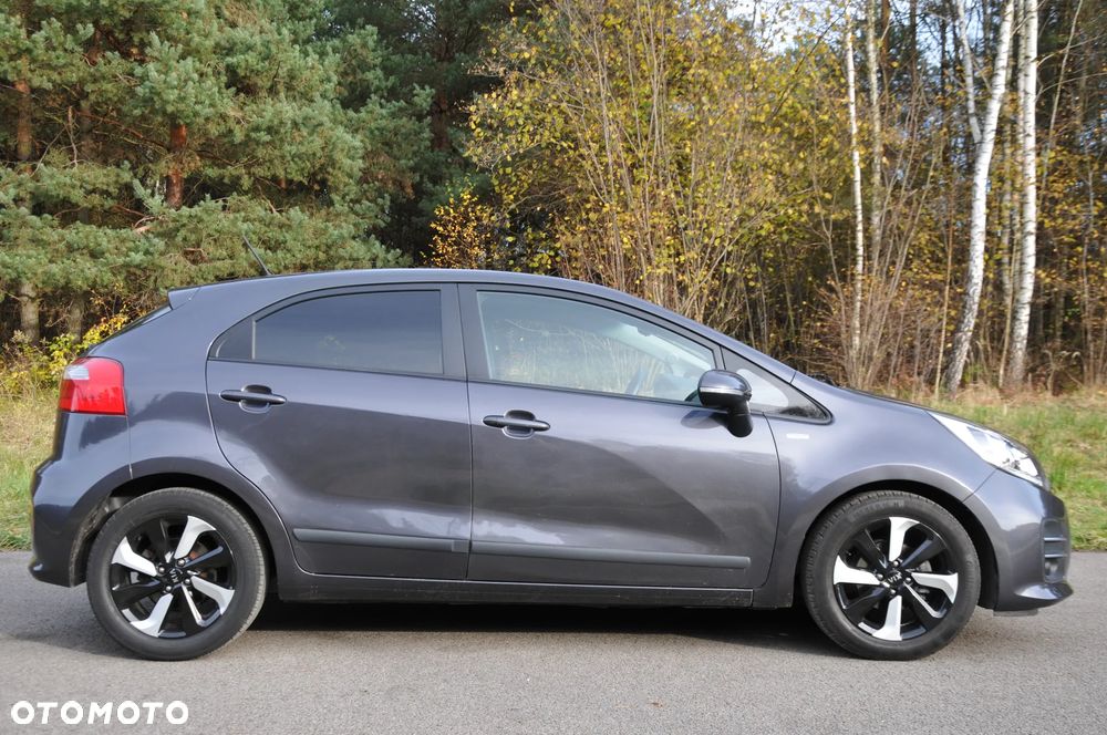 Kia Rio - 12