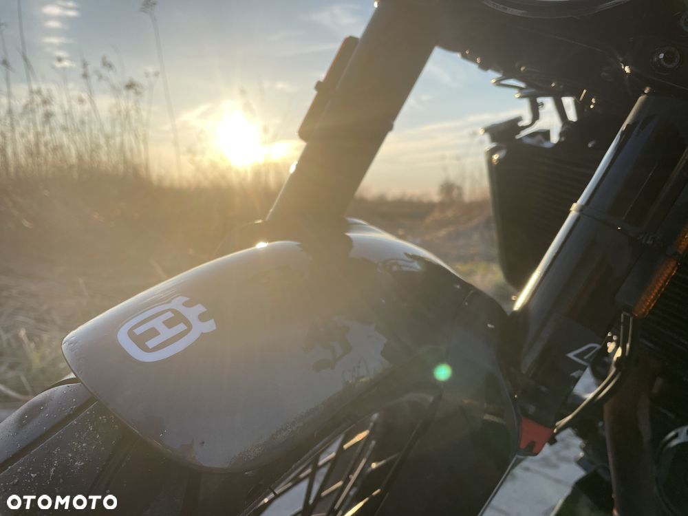 Husqvarna Vitpilen - 4