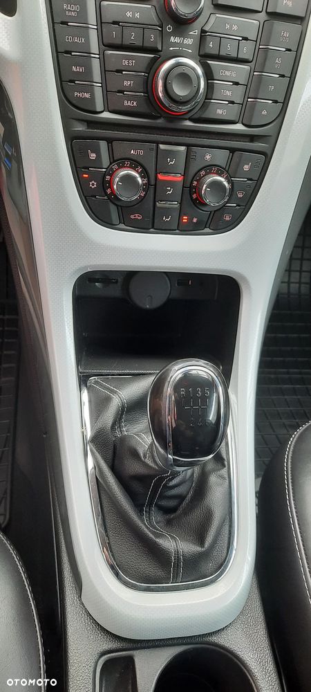 Opel Astra 1.6 T Sport - 22