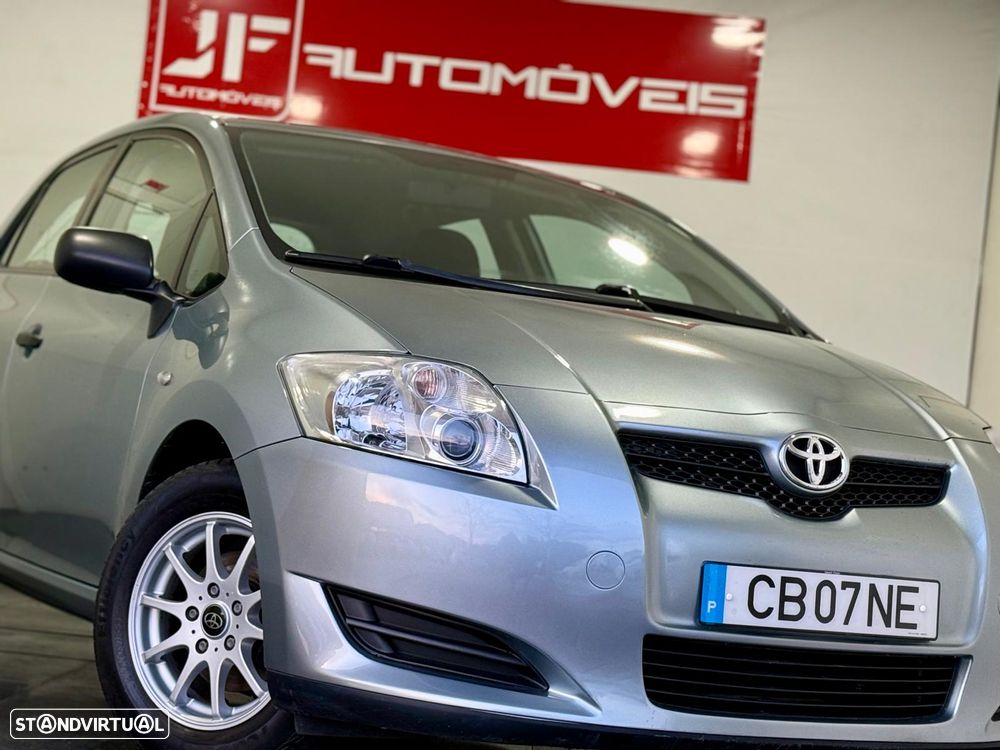Toyota Auris 1.4 D-4D Exclusive - 8