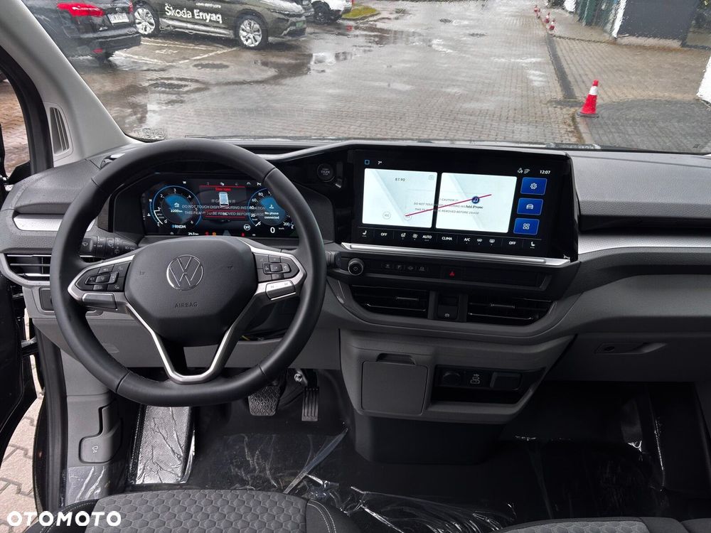 Volkswagen Caravelle - 16