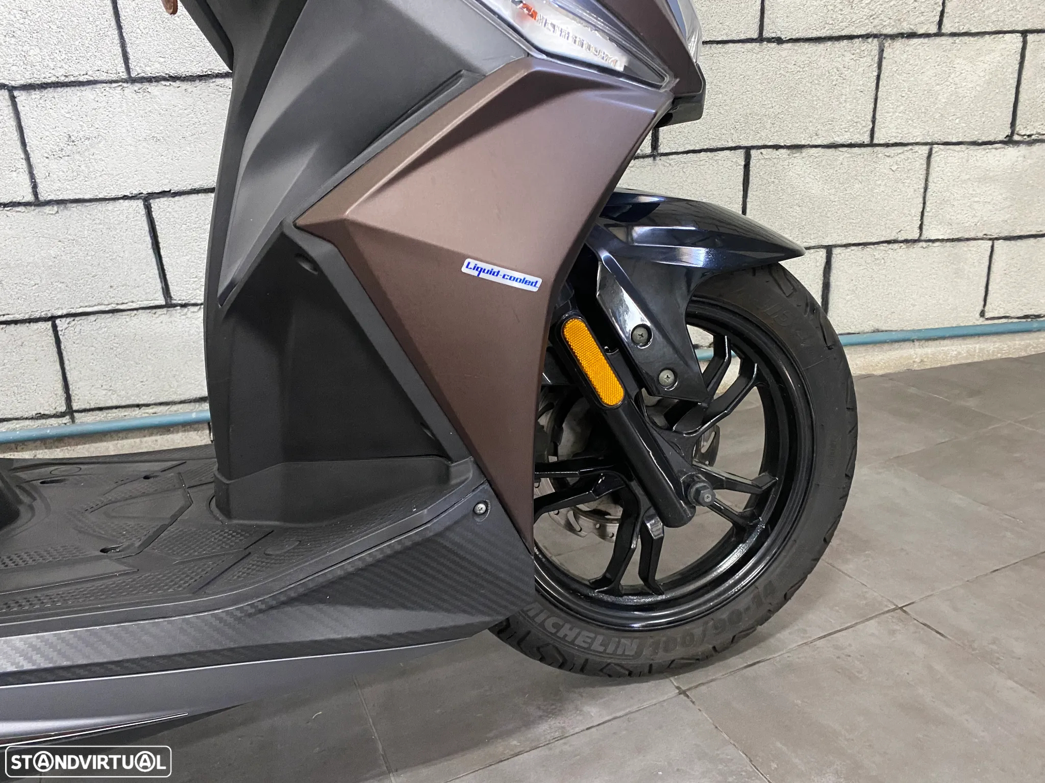 Sym JET C/nova de Garagem - 3