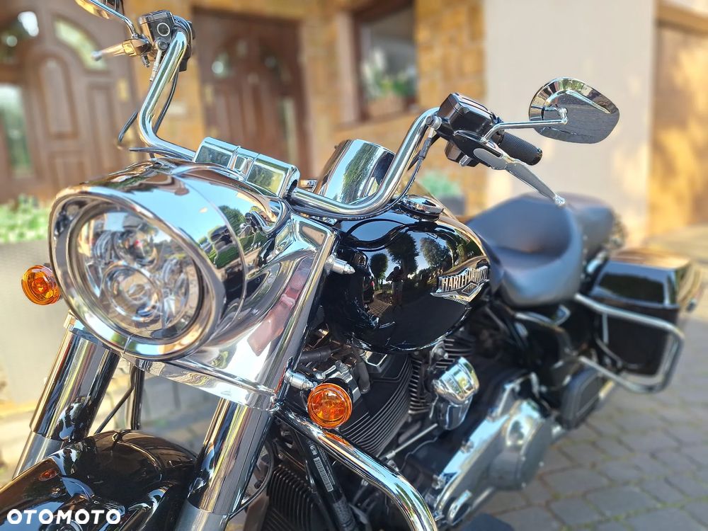 Harley-Davidson Touring Road King - 9