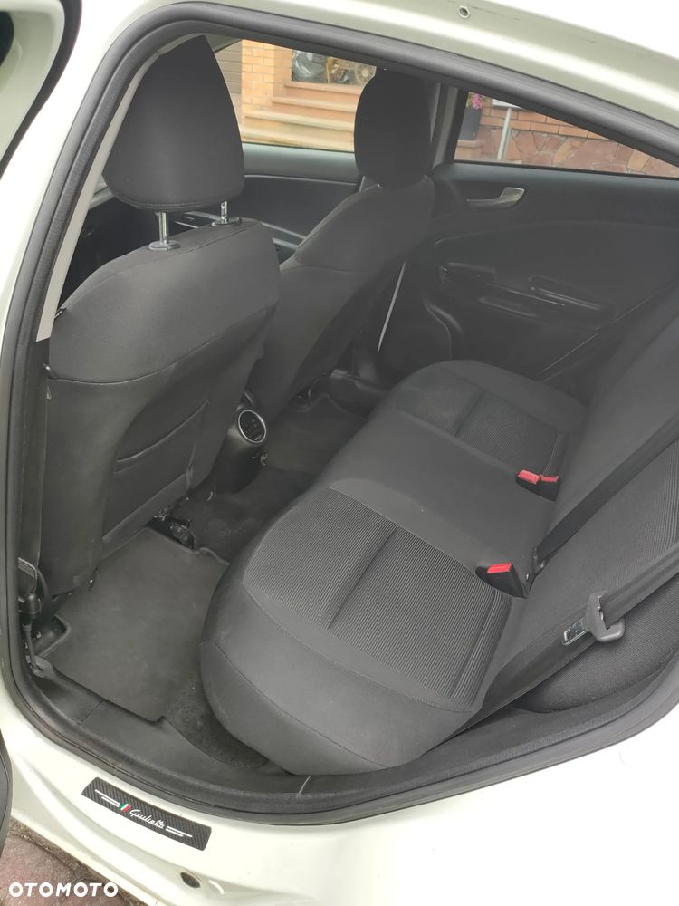 Alfa Romeo Giulietta 1.6 JTDM Distinctive - 9