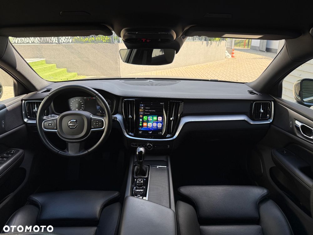 Volvo V60 D3 Momentum Core - 8