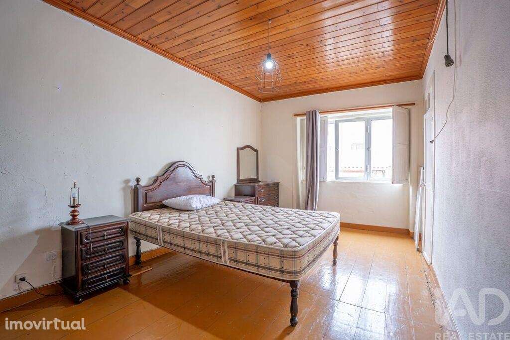 Moradia geminada T4 em Praia da Vitória de 148,6 m2 - Grande imagem: 5/17