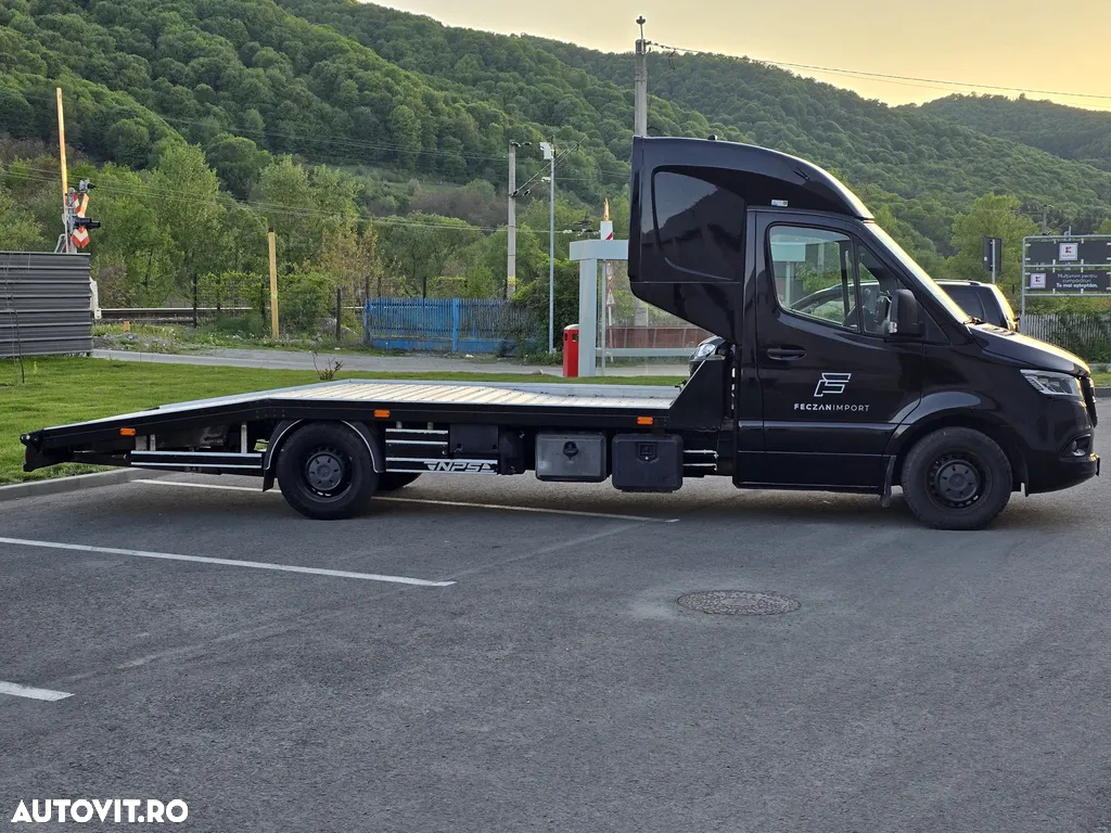 Mercedes-Benz Sprinter - 15