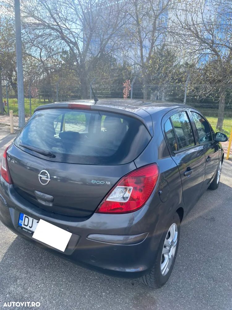 Opel Corsa 1.3 CDTI EcoFlex Start/Stop Essentia - 2