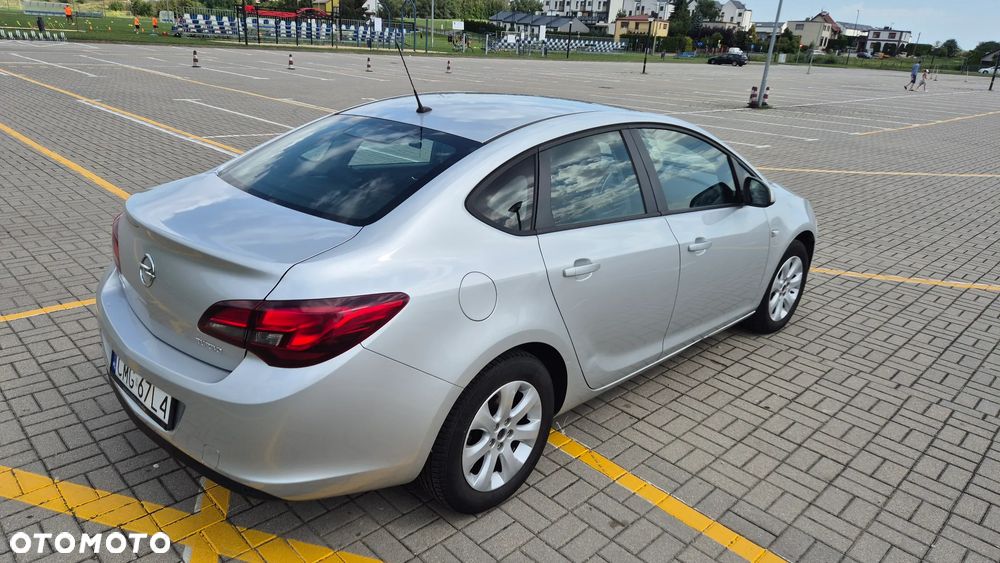 Opel Astra 1.4 T Active EU6 - 19