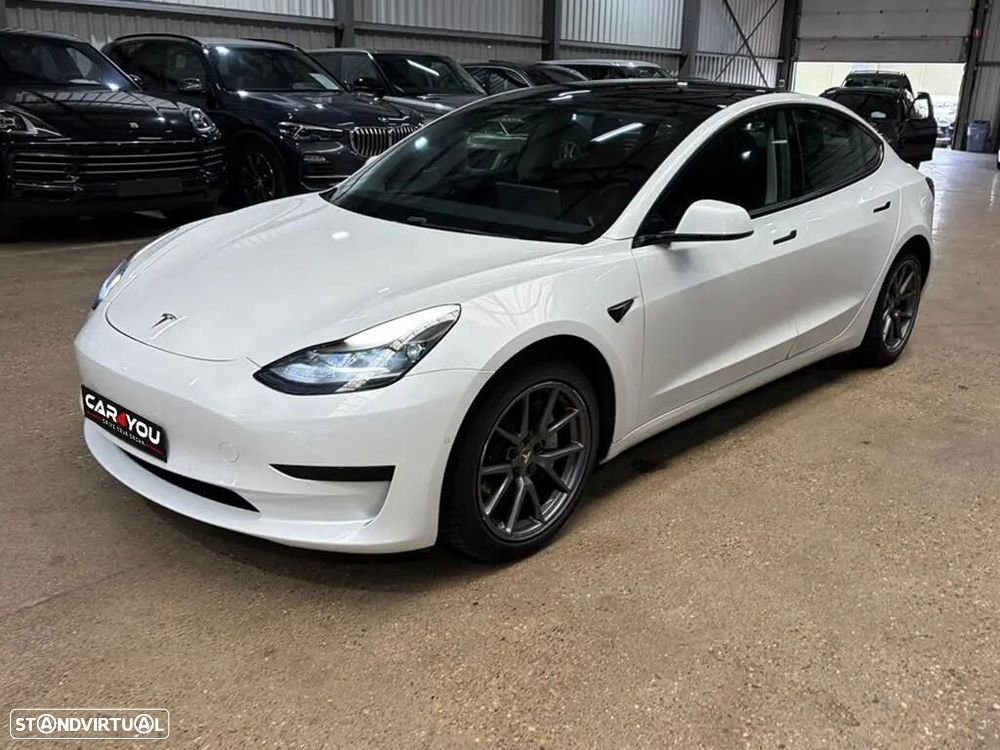 Tesla Model 3 Standard Range Plus RWD - 1