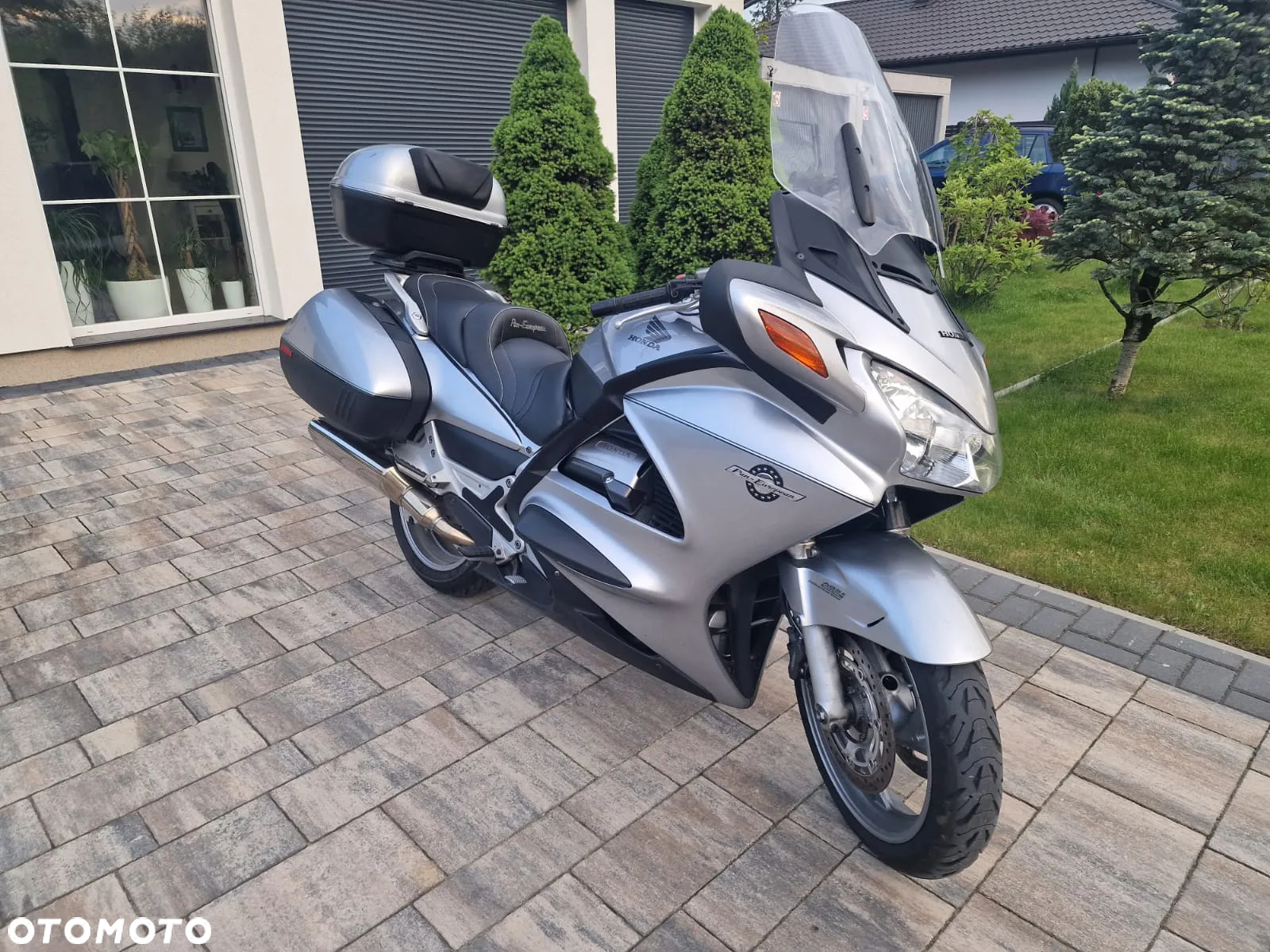 Honda ST - 6