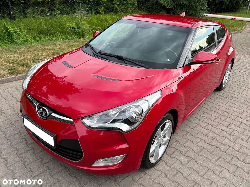 Hyundai Veloster - 4