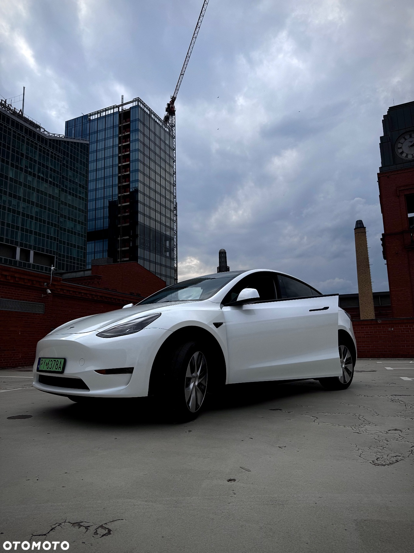 Tesla Y Model Long Range Dual Motor AWD - 22