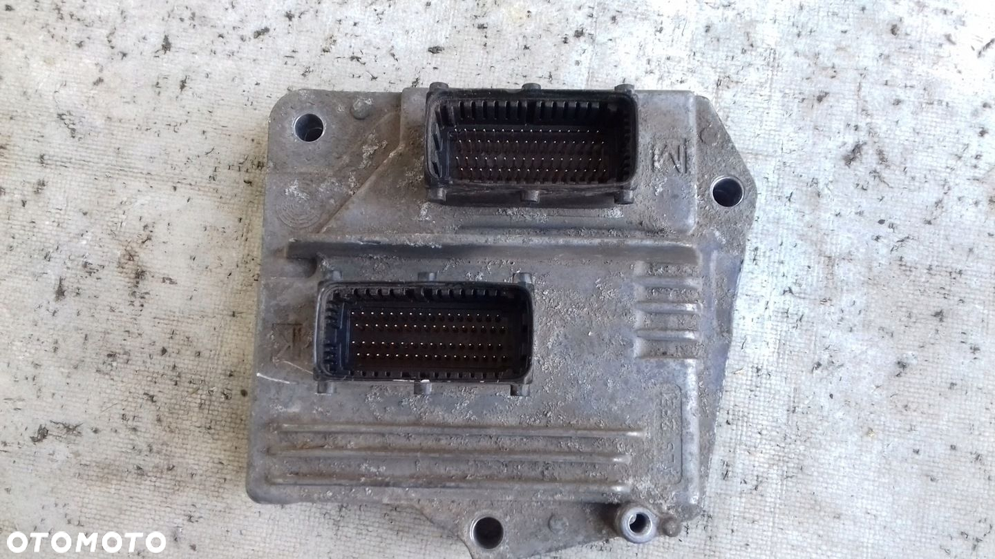 KOMPUTER 55561172 ZESTAW IMMO OPEL ZAFIRA B 1.6 16V 05- - 2
