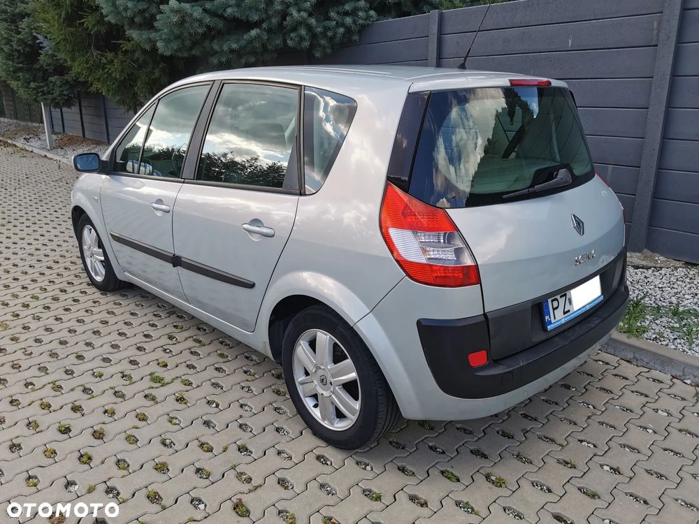Renault Scenic 1.6 16V Confort Privilege - 27