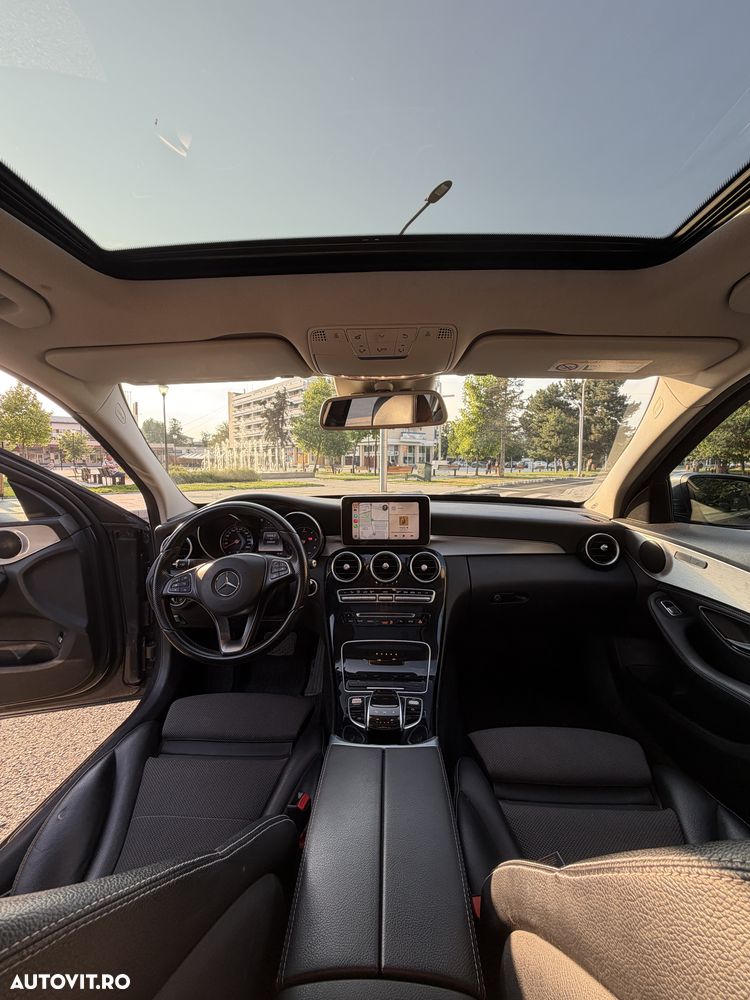Mercedes-Benz C - 12