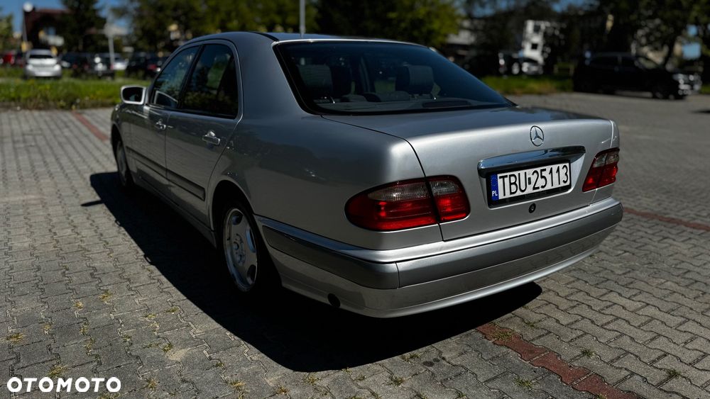 Mercedes-Benz Klasa E 200 Kompressor Classic - 6