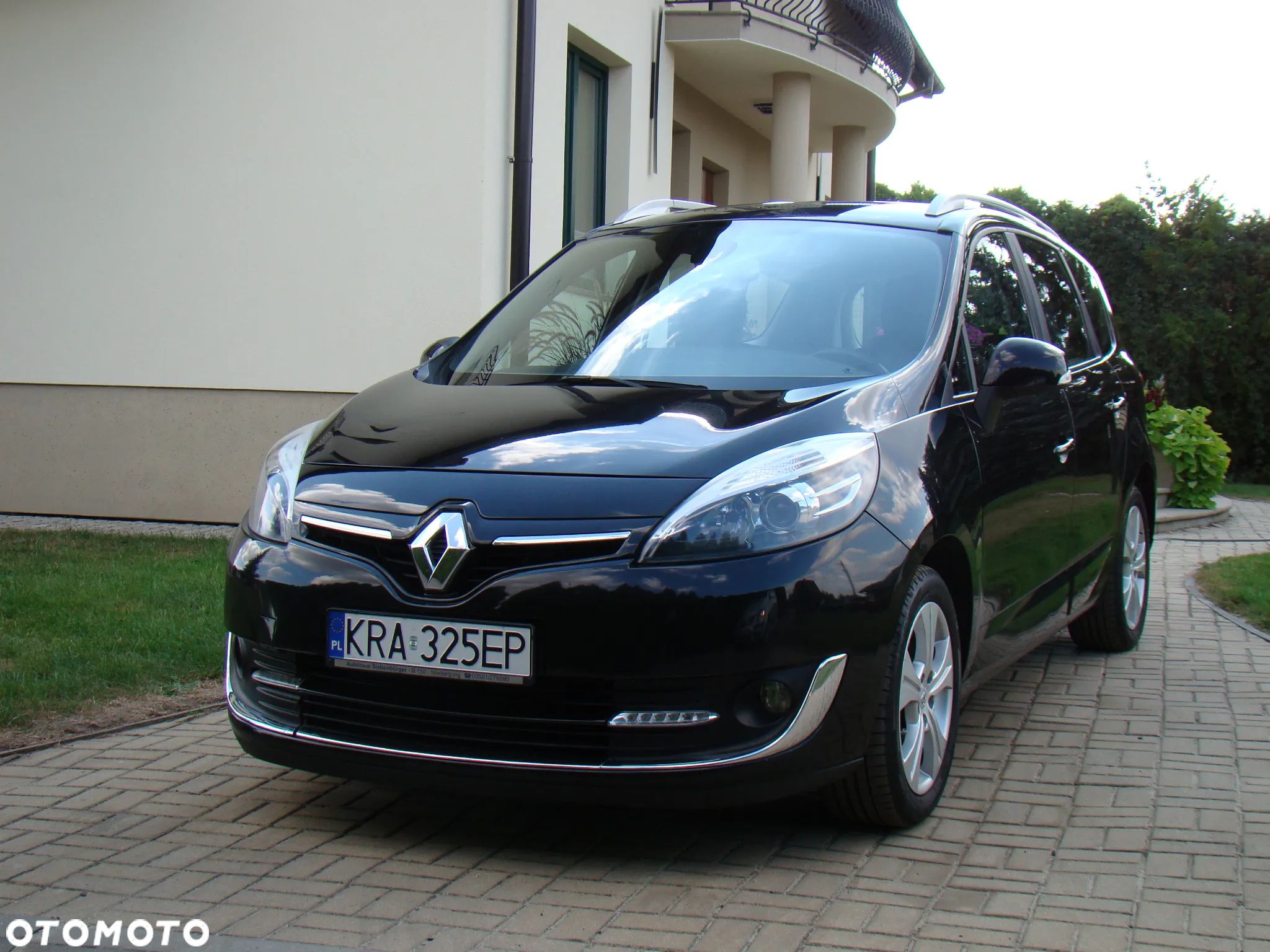 Renault Grand Scenic - 1