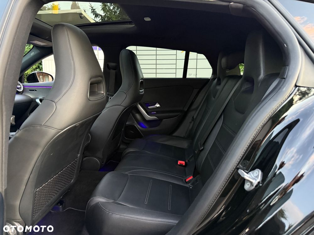 Mercedes-Benz CLA 220 d AMG Line 8G-DCT - 11