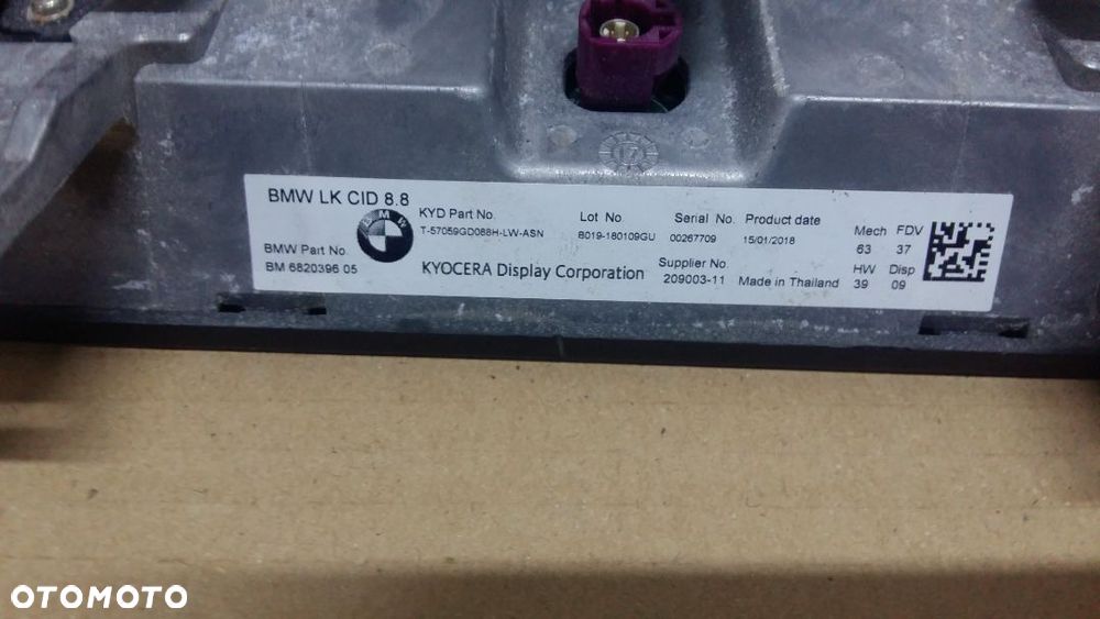 Wyświetlacz LCD BMW G30 G31 BM 6820396 05 - 9