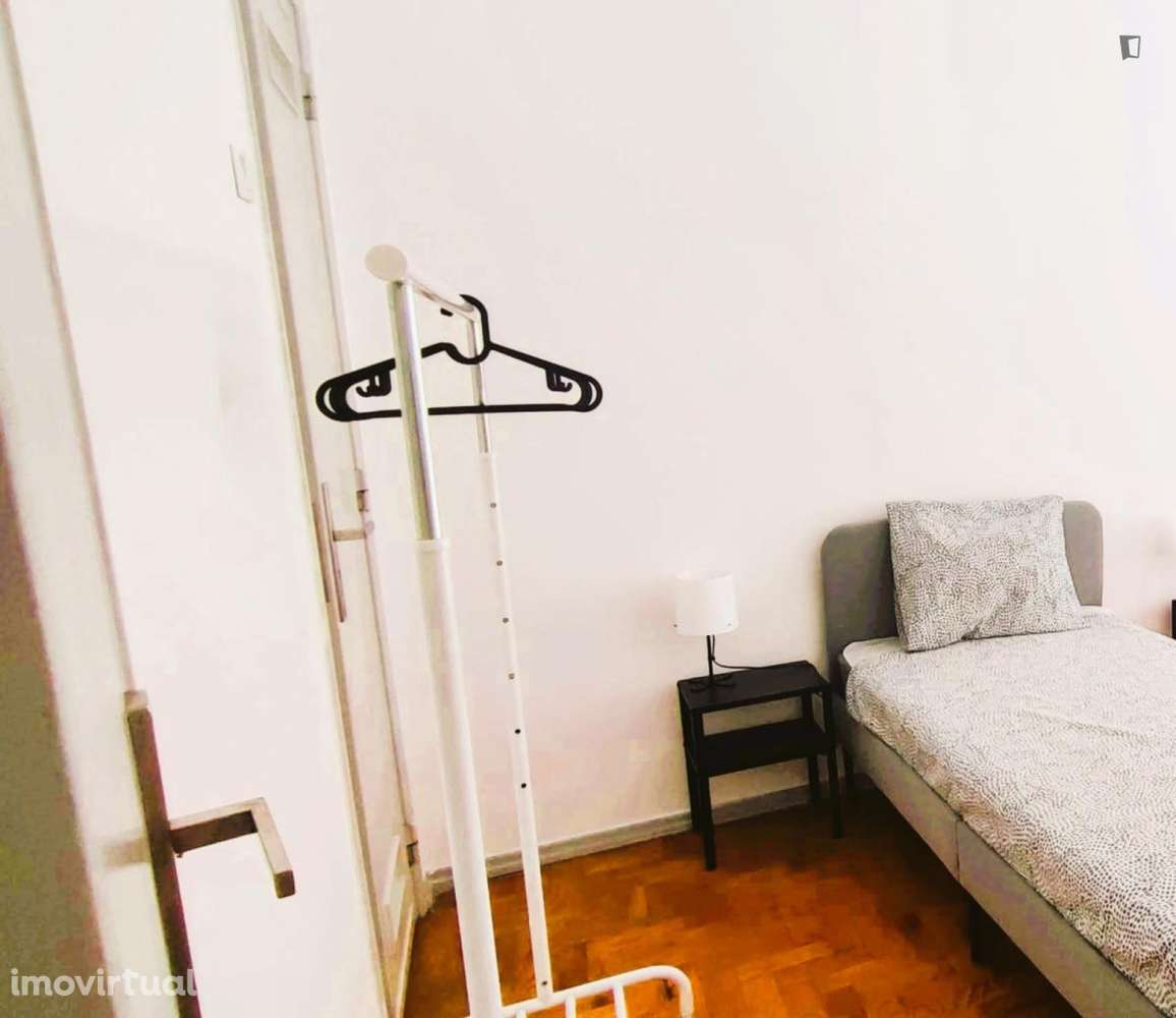 Quarto - localizado em Amadora Lisbon - Grande imagem: 2/10