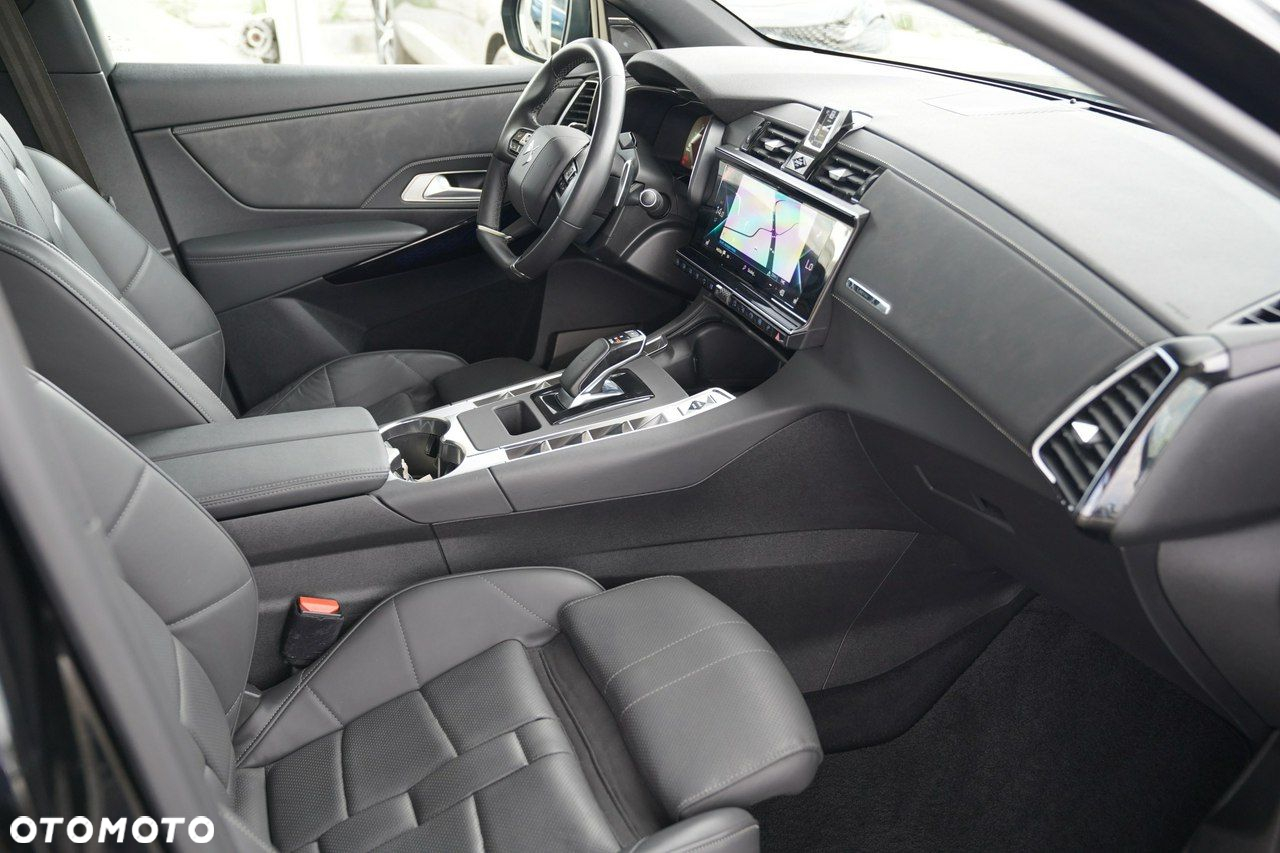 DS Automobiles DS 7 Crossback - 24