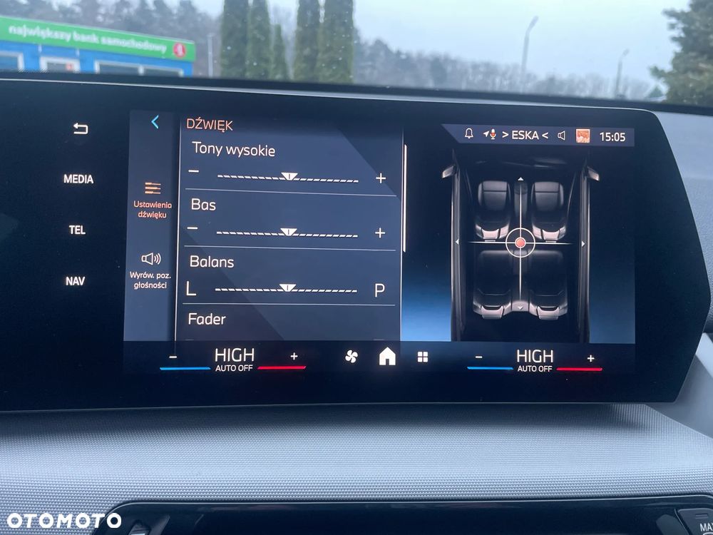 BMW X1 sDrive18i - 32