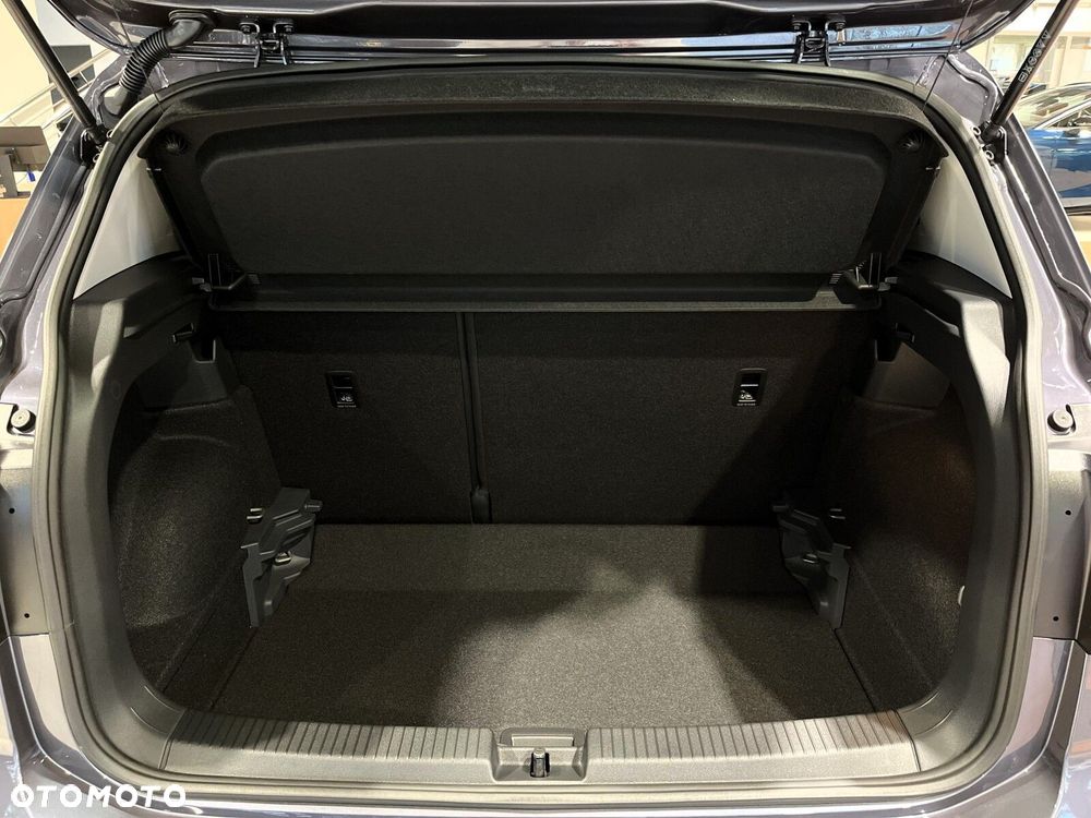 Volkswagen T-Cross - 33