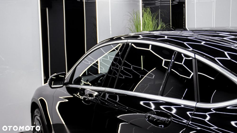 Mercedes-Benz GLC 300 e 4-Matic AMG Line - 14