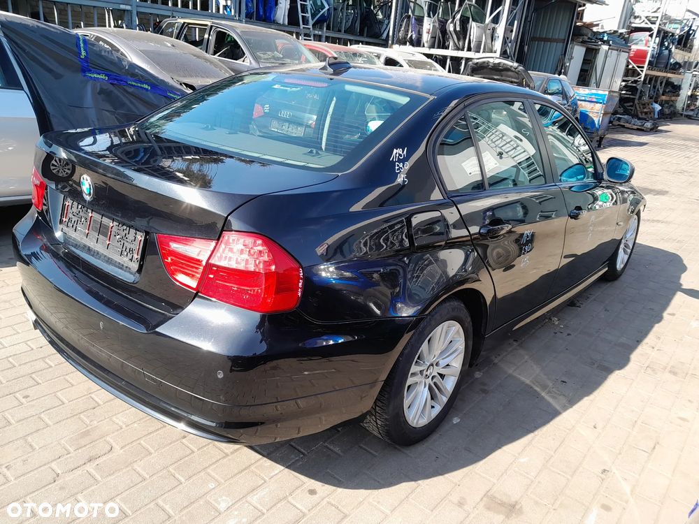 BMW E90 BŁOTNIK PRAWY TYLNY PRAWY TYŁ SEDAN KOLOR: 475 - 1