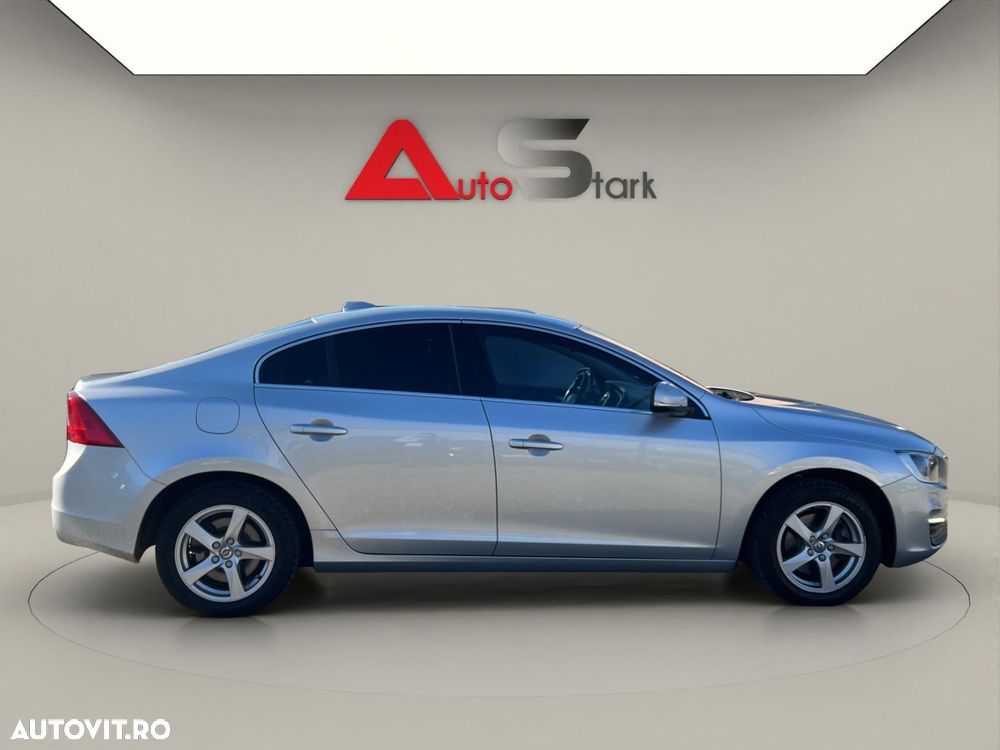 Volvo S60 D2 Momentum - 13