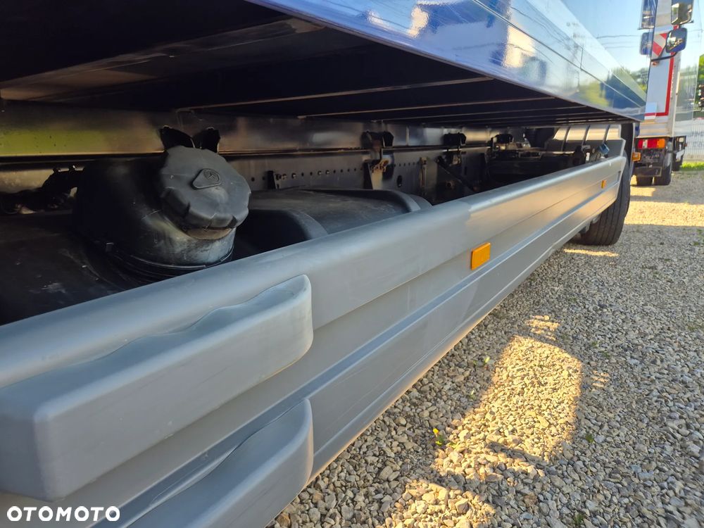 Mercedes-Benz Atego 1224 z Niemiec 9m kontener izoterma podział manual 1222 okazja - 10