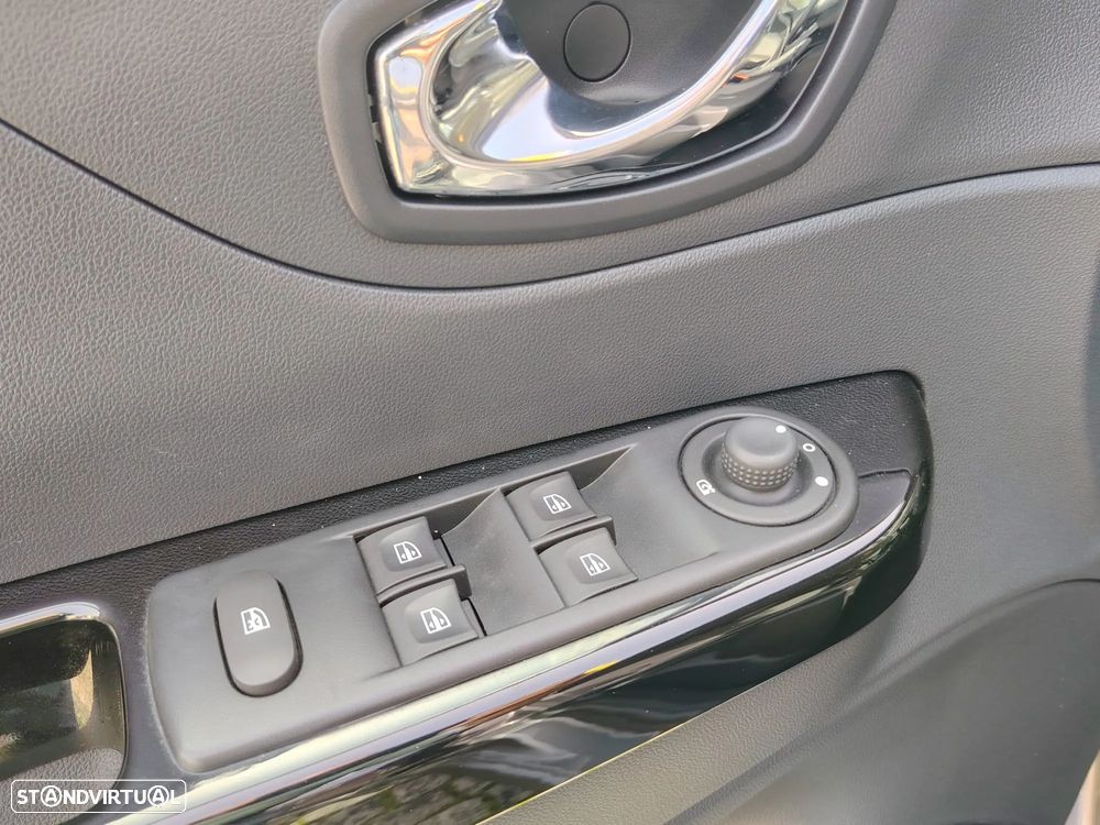 Renault Captur 1.5 dCi Exclusive - 16