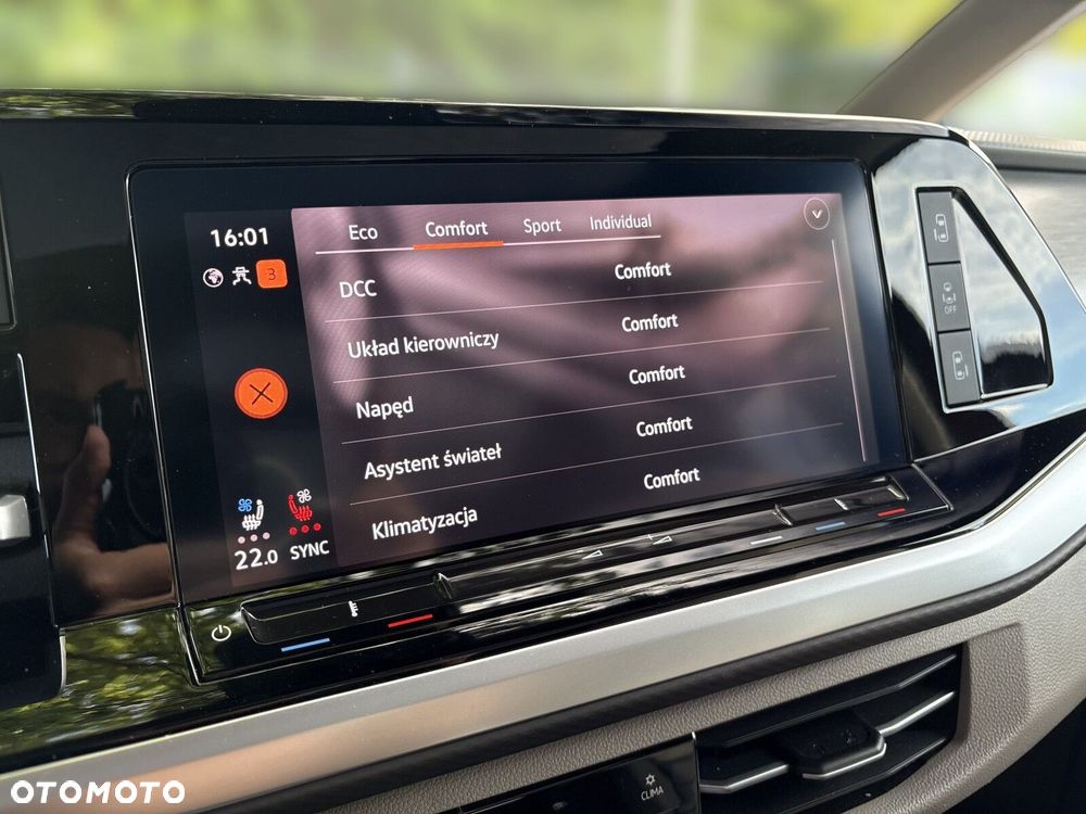 Volkswagen Multivan 2.0 TDI L2 Style DSG - 27