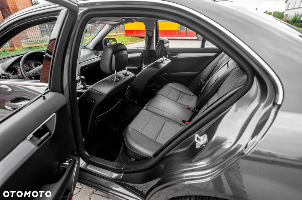Mercedes-Benz Klasa C 200 Kompressor Avantgarde - 22