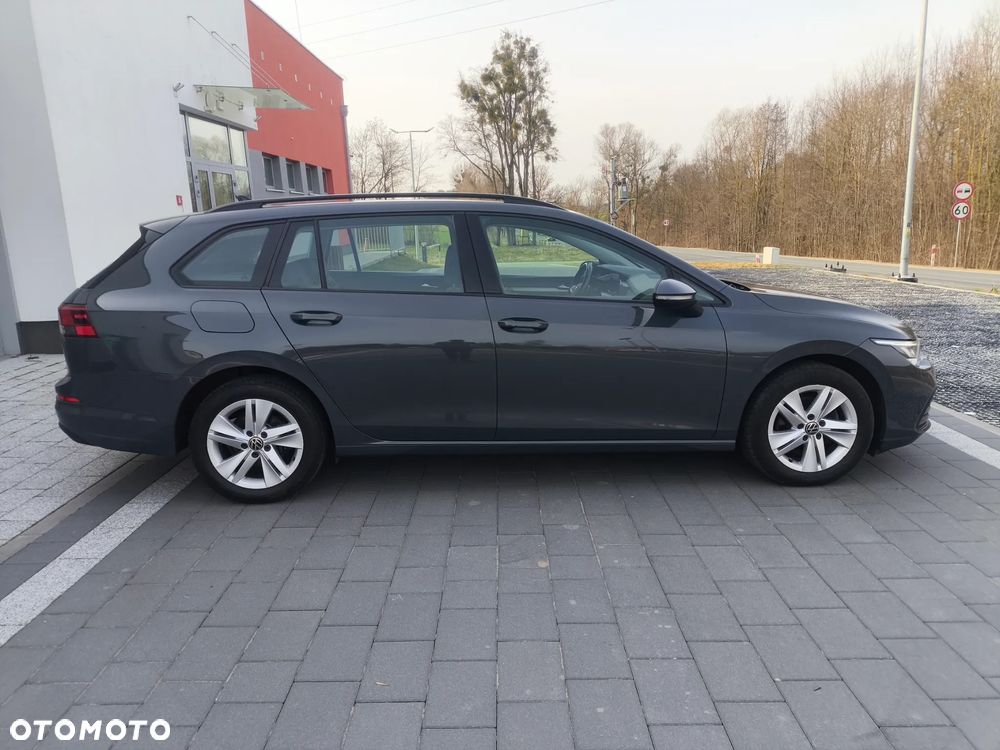 Volkswagen Golf Variant - 11