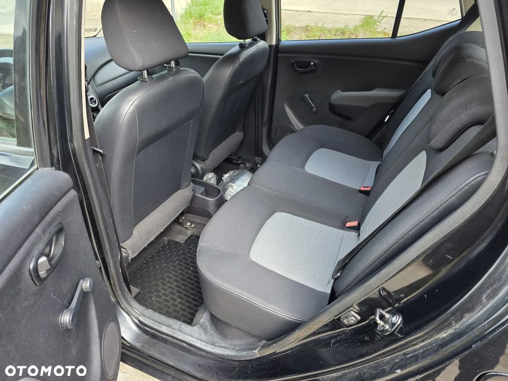 Hyundai i10 1.1 Comfort - 13