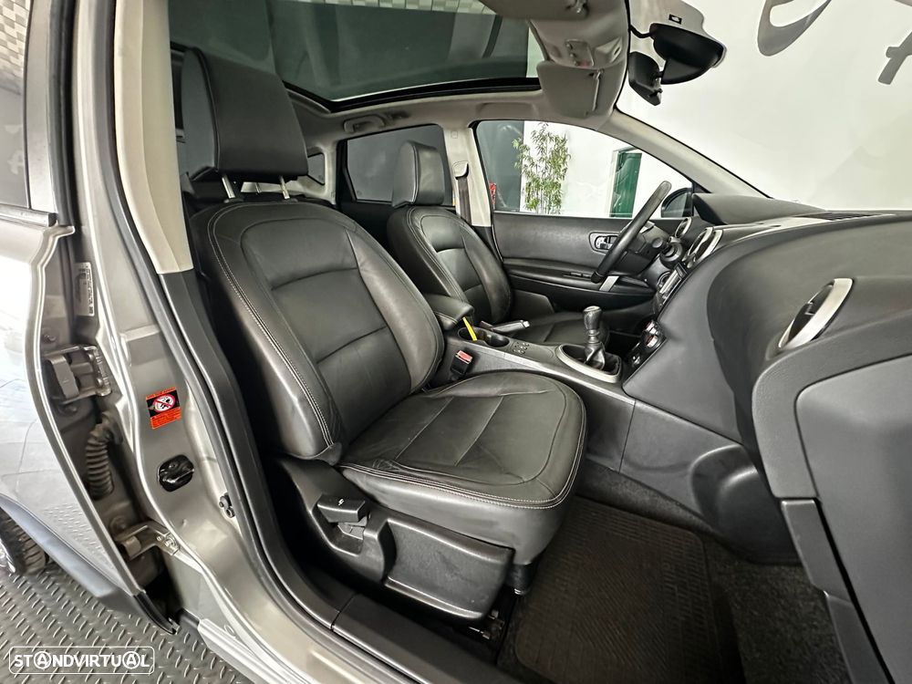 Nissan Qashqai 1.5 dCi Tekna Premium 18 - 32