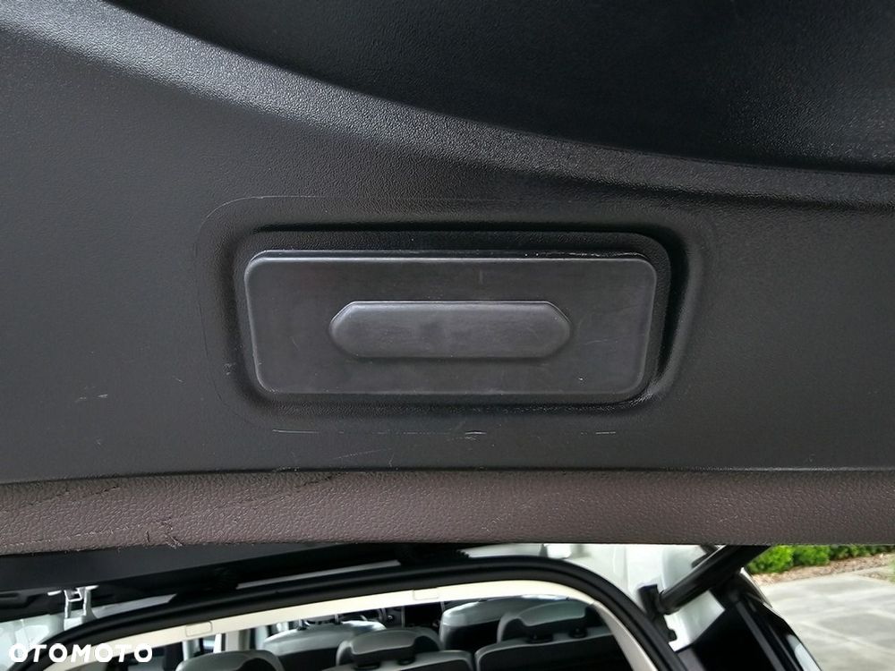 Renault Espace 1.6 dCi Energy Initiale Paris EDC - 40