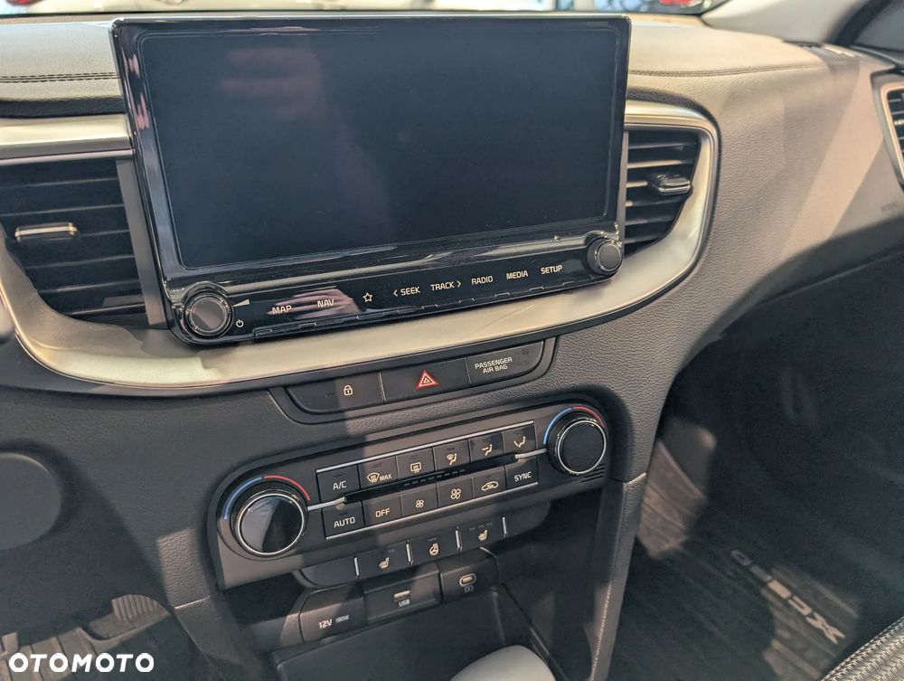 Kia XCeed 1.6 T-GDI M DCT - 19